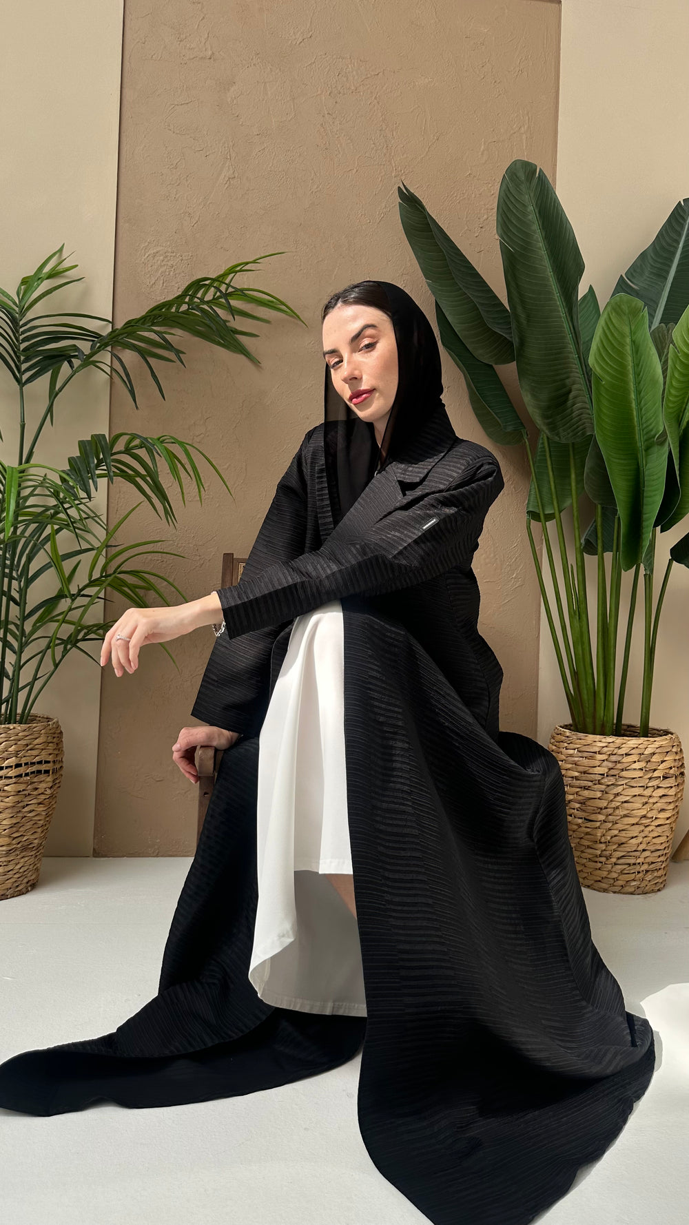 MJ01 Abaya In Black