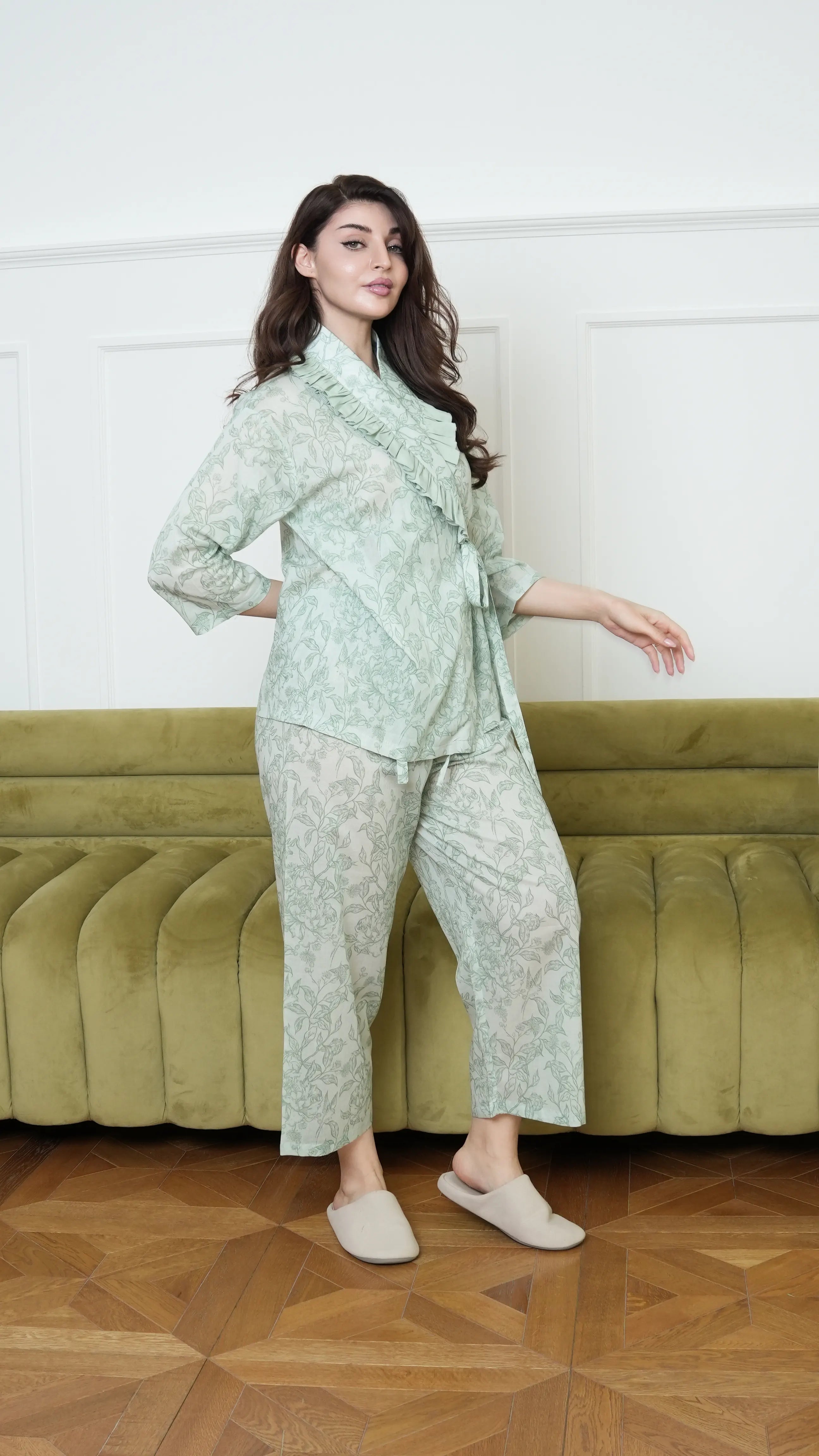 Ruffled Collar Set - Green Gray