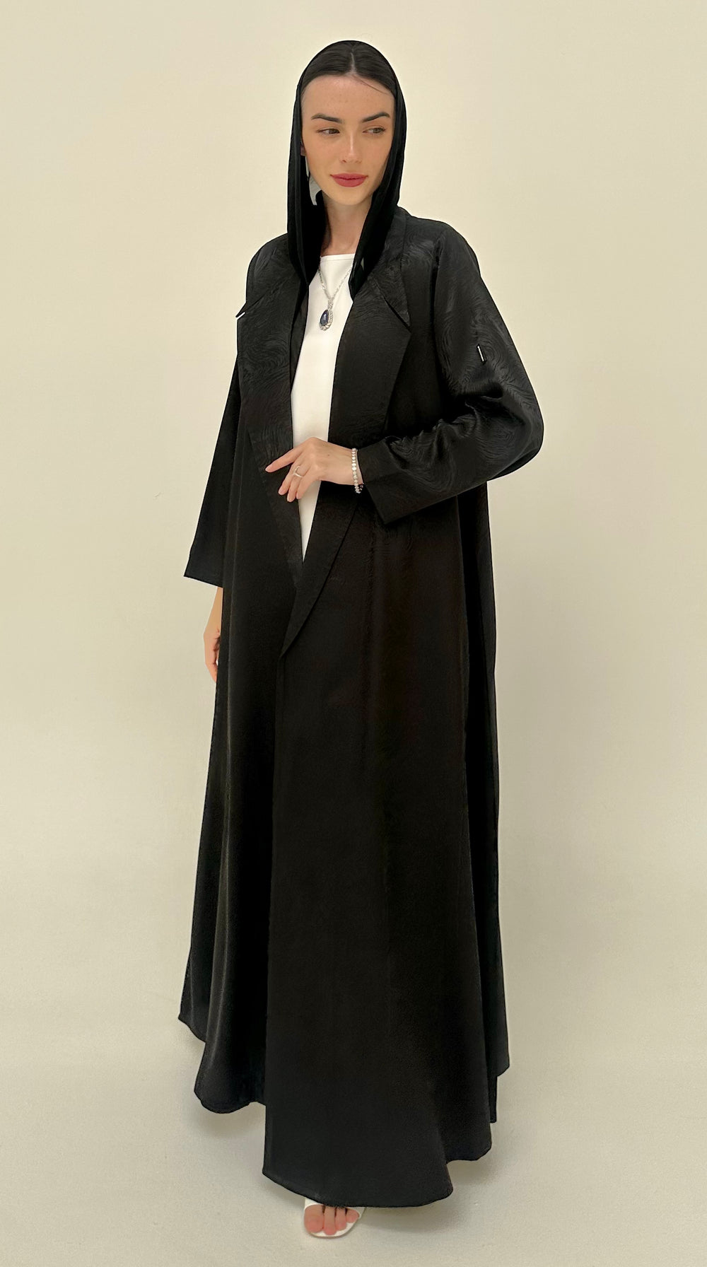 MJ05 Abaya In Black