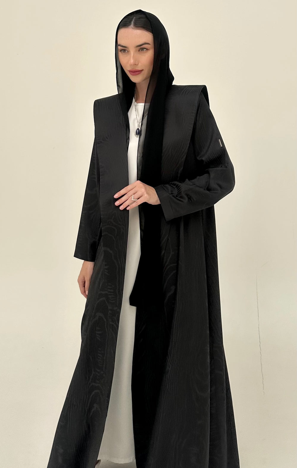 MJ02 Abaya In Black