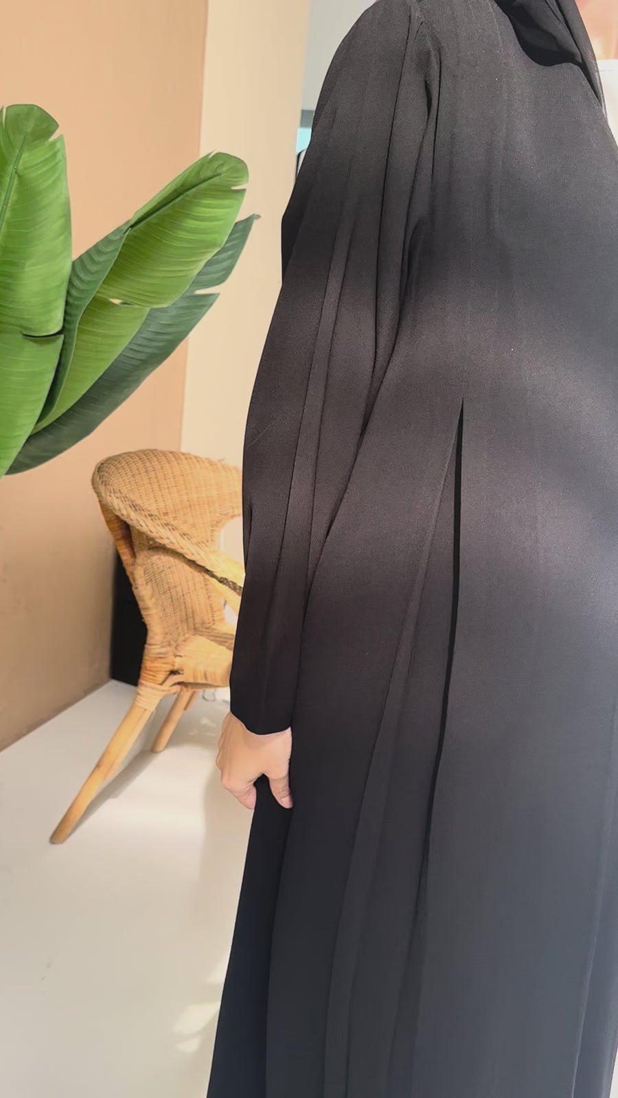 MJ06 Abaya In Black